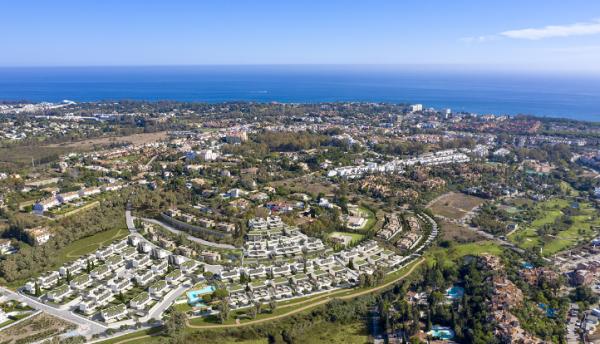 Apartment for sale in  Calle Amatista, Estepona photo 4