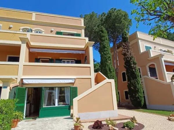Chalet independiente en venta en Les Rotes/Las Rotas, Denia photo 1
