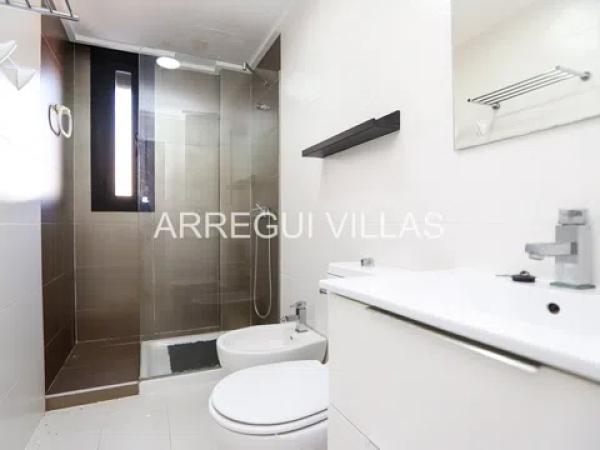 Piso en venta en Calle Calp, Denia thumbnail 2