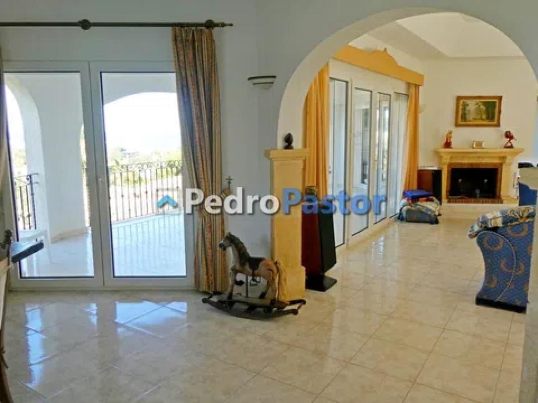 Propiedades en venta y alquiler en España photo 3