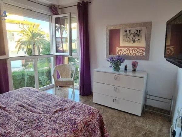 Piso en venta en Calle Llac Constança, Denia thumbnail 2