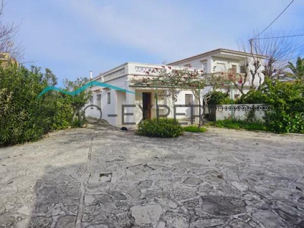 Casa independiente en calle Riu Magre photo 2