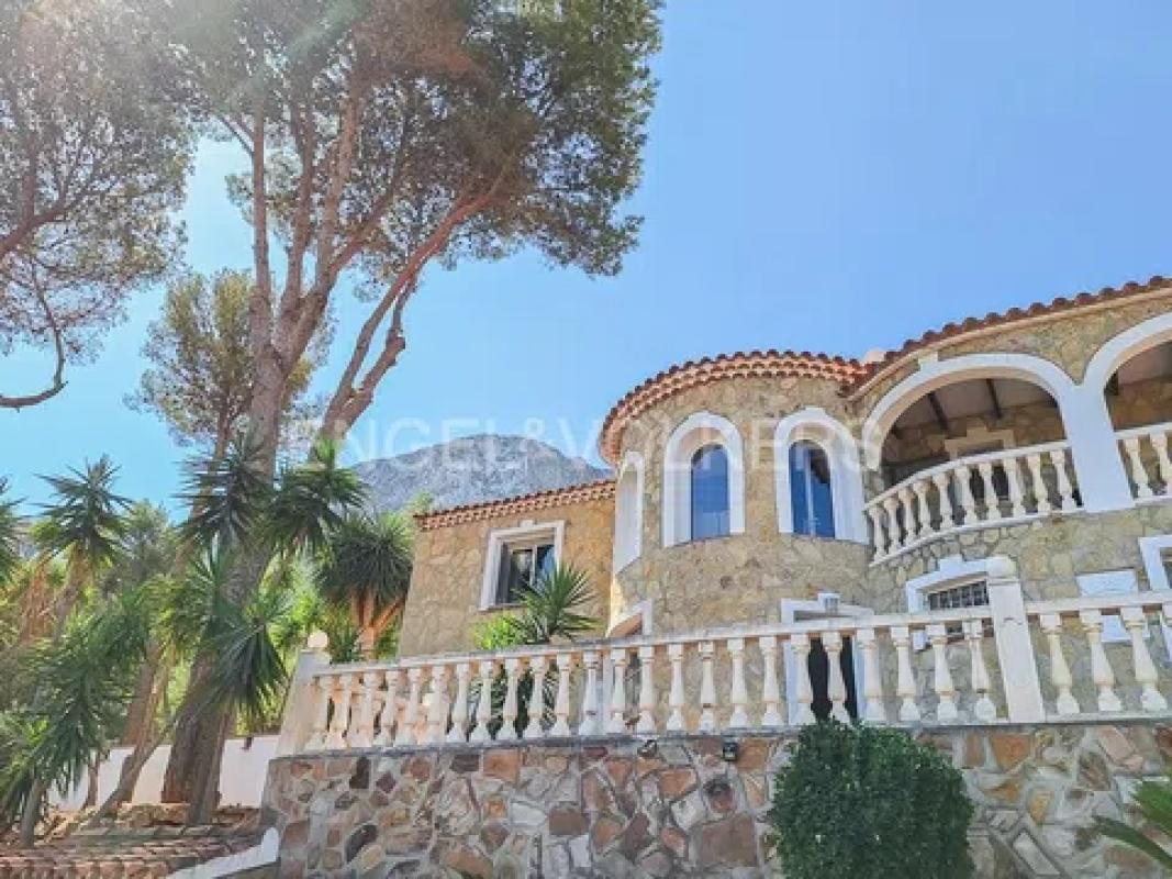 Propiedades en venta y alquiler en España photo 1