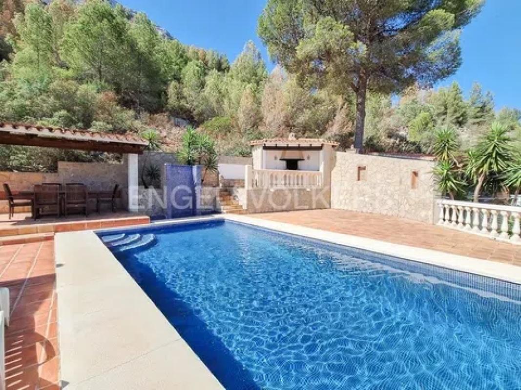 Propiedades en venta y alquiler en España photo 2