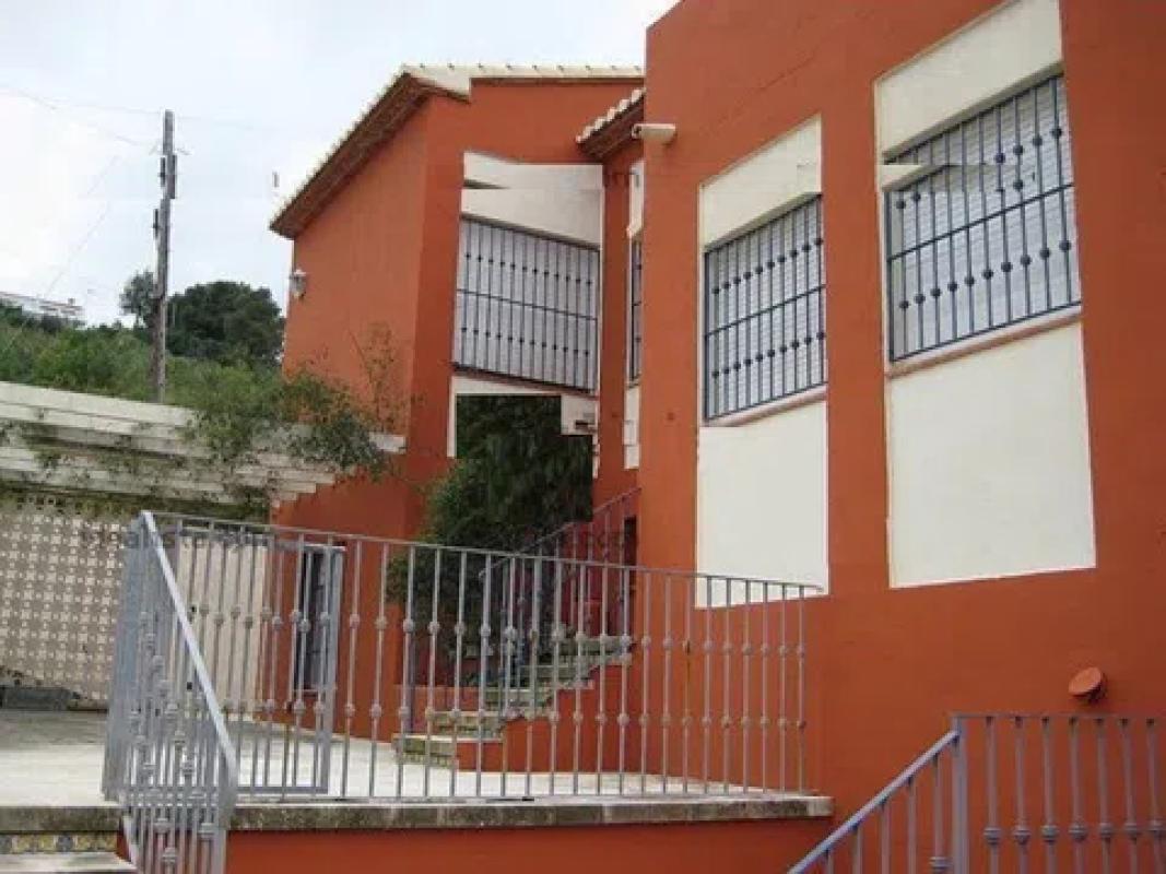 Propiedades en venta y alquiler en España photo 2