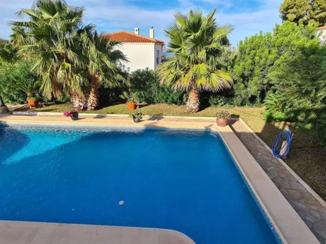 Propiedades en venta y alquiler en España photo 1