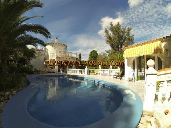 Detached villa for sale in El Montgó, Denia photo 1