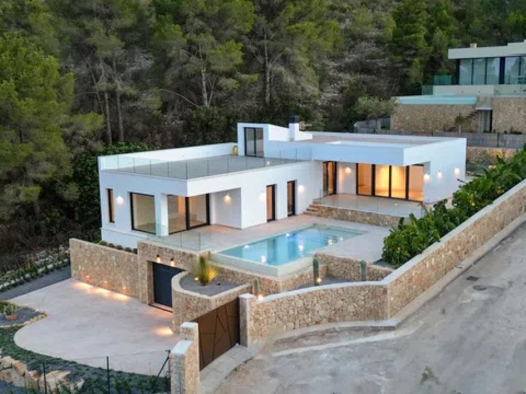 Propiedades en venta y alquiler en España photo 2
