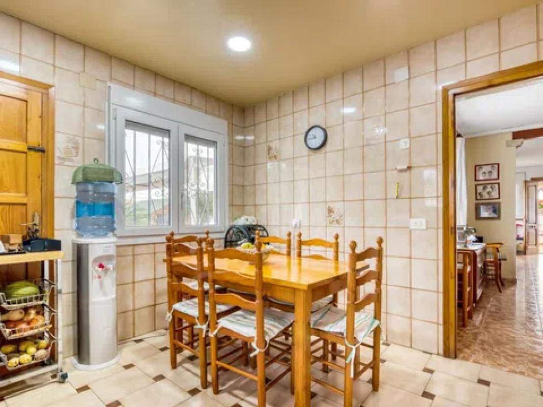 Properties for sale and rent in Spain photo 3