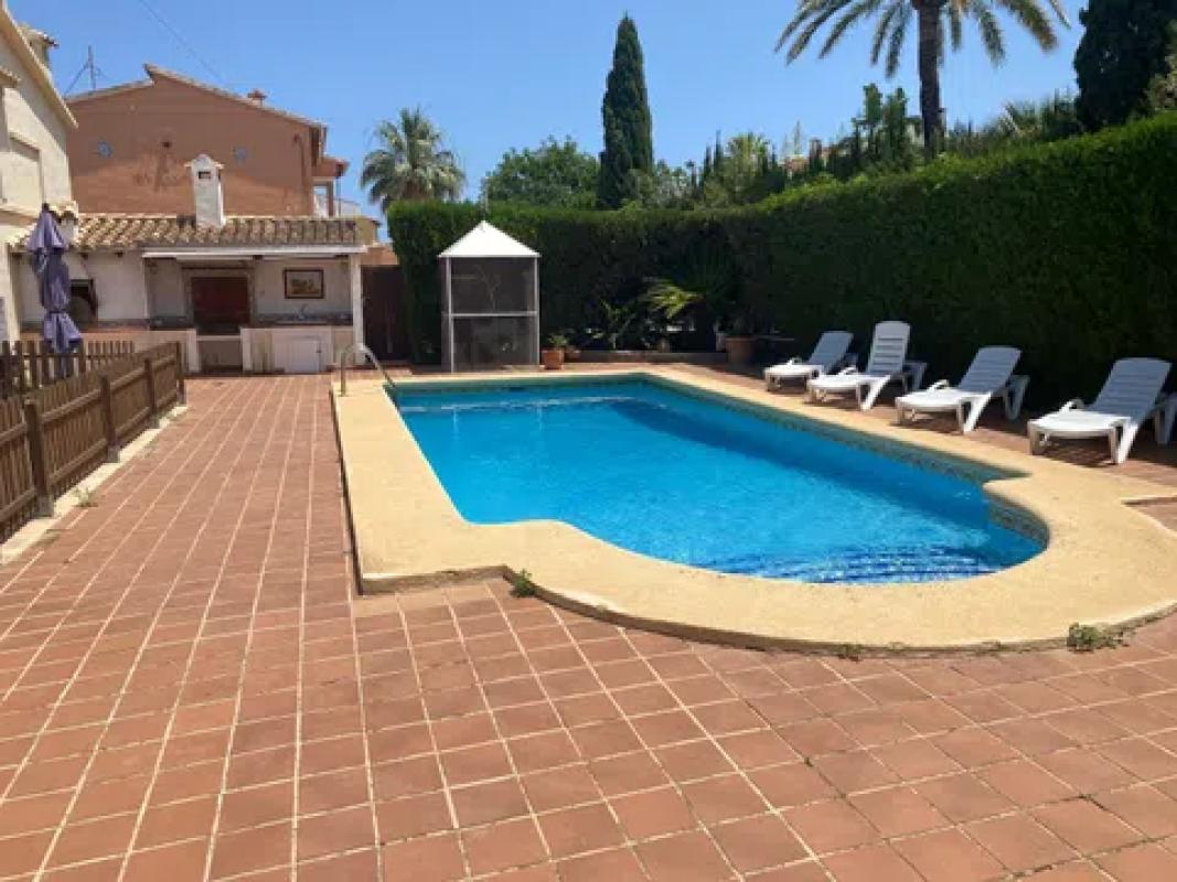 Properties for sale and rent in Spain photo 4