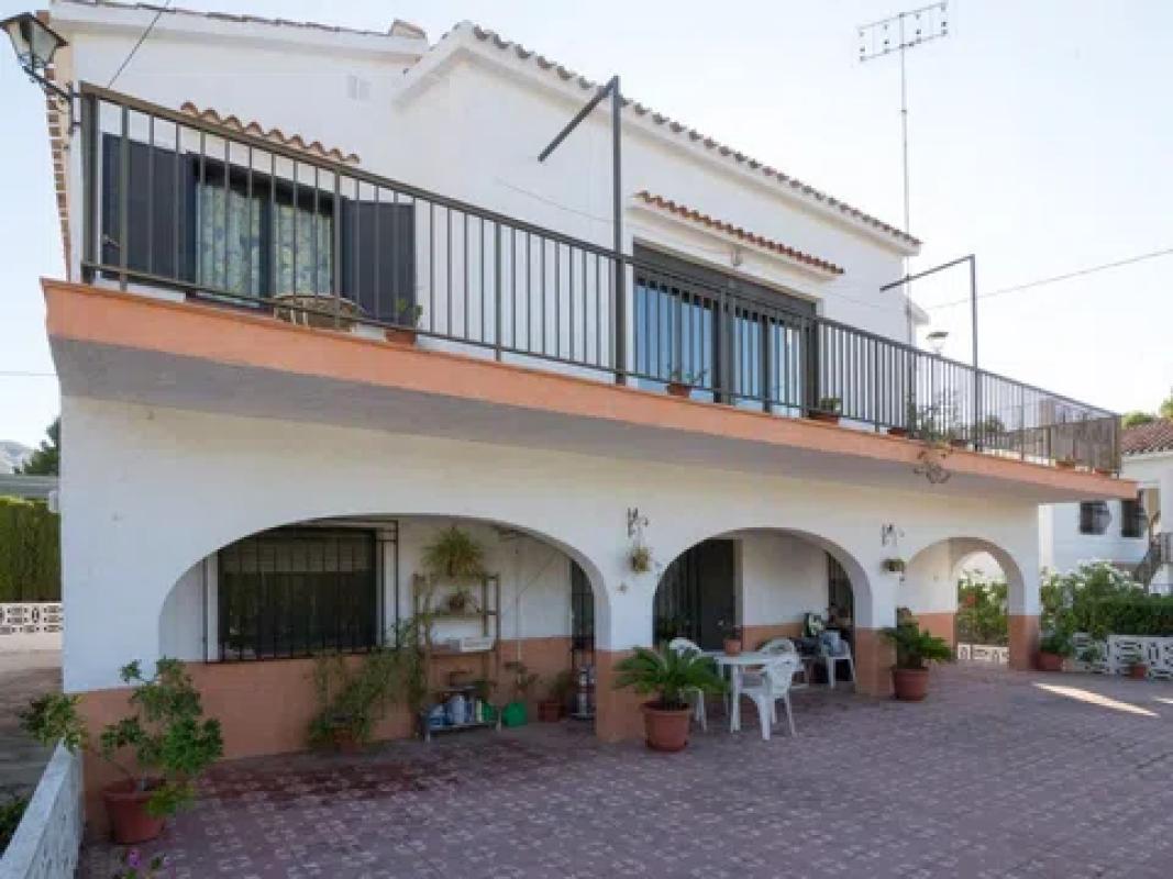 Properties for sale and rent in Spain photo 3