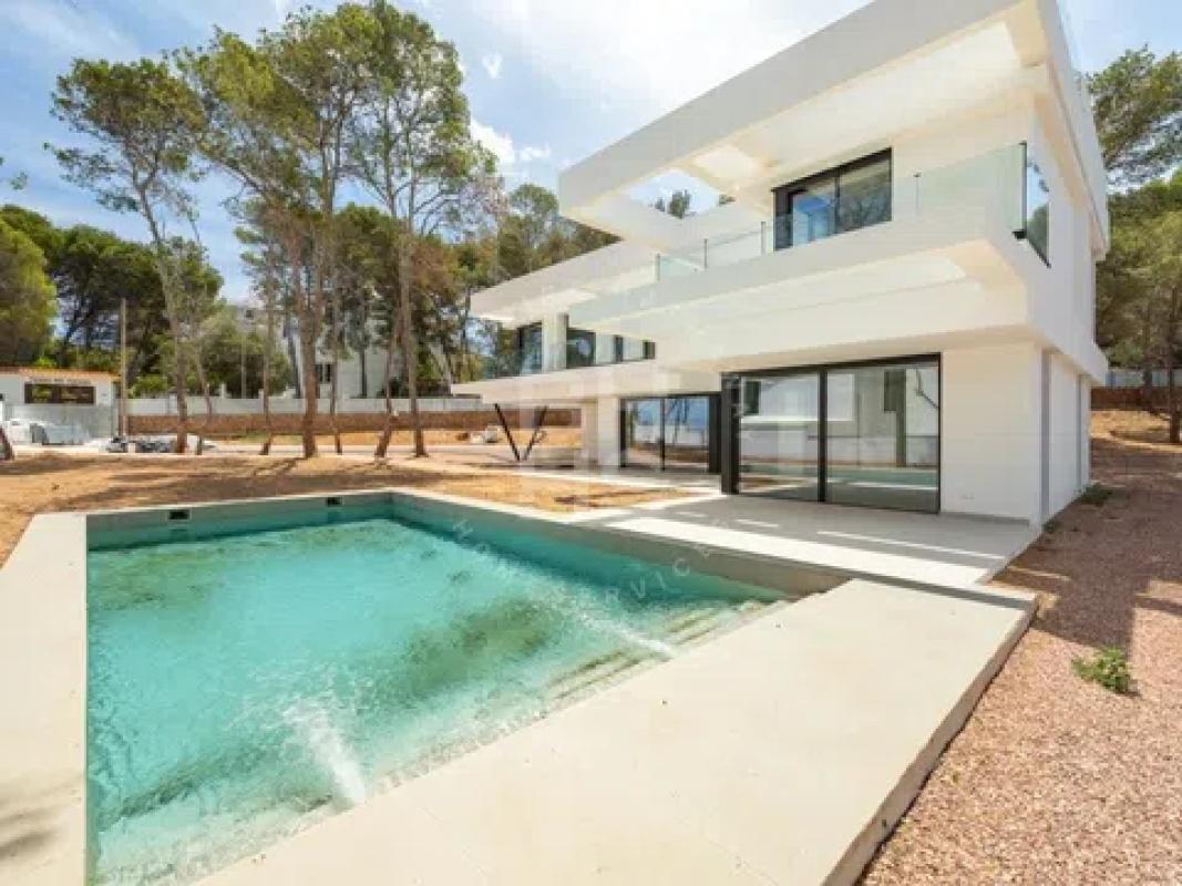 Propiedades en venta y alquiler en España photo 1