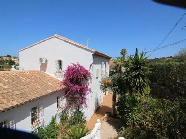 Casa independiente en calle de la Pansa thumbnail 1