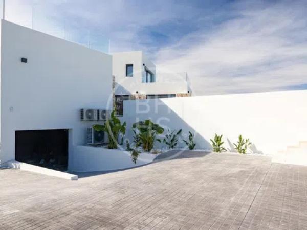 Casa independiente en calle Mareselva, 1 thumbnail 1