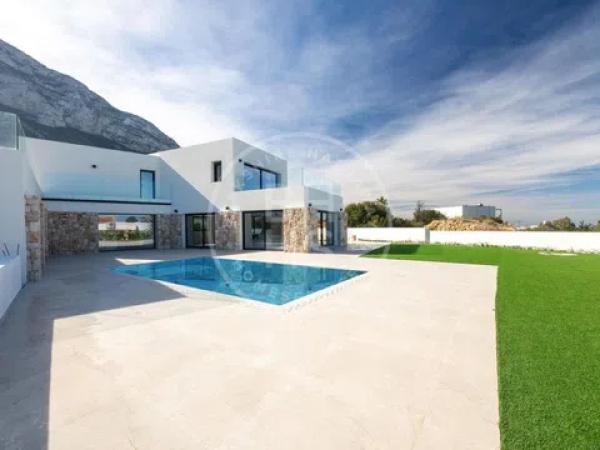 Casa independiente en calle Mareselva, 1 thumbnail 2