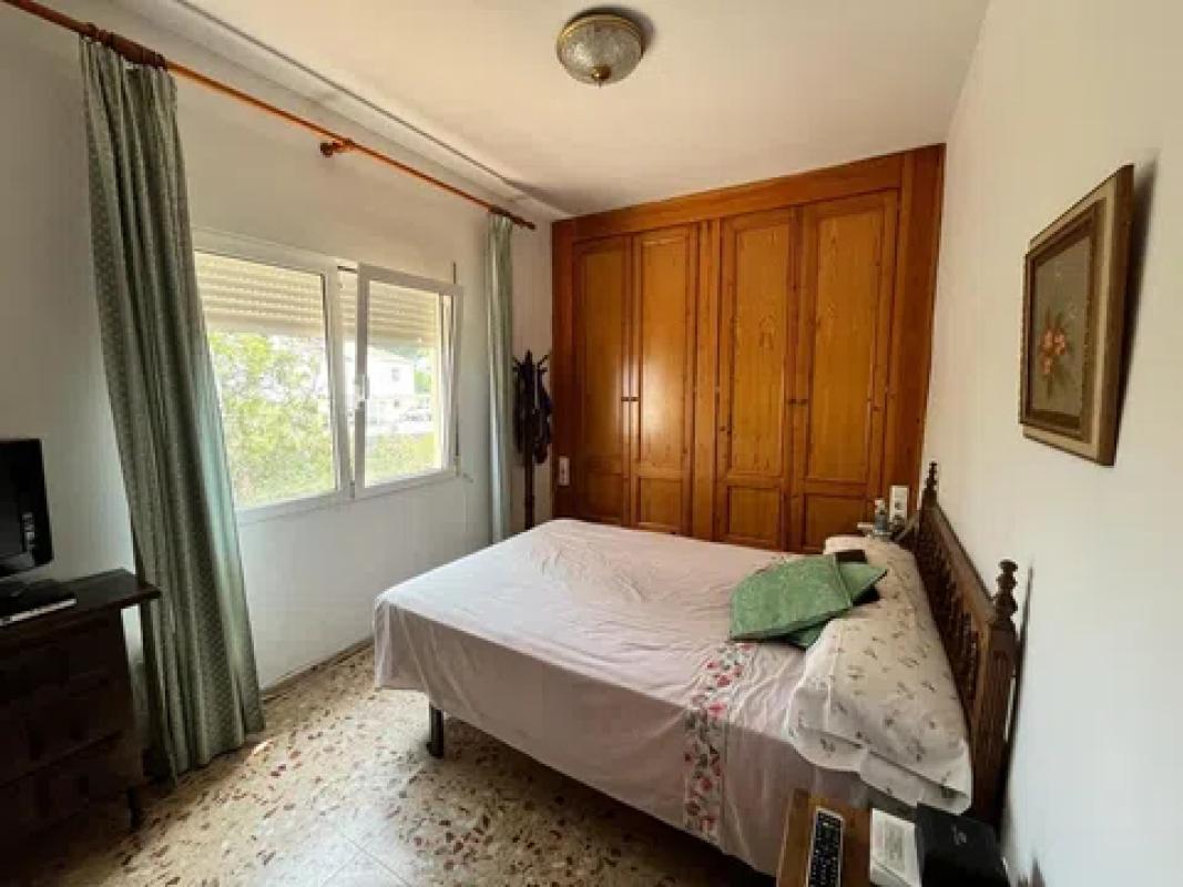Propiedades en venta y alquiler en España photo 1