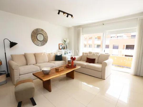 Apartment for sale in  Calle Pintor Llorens, Denia photo 1