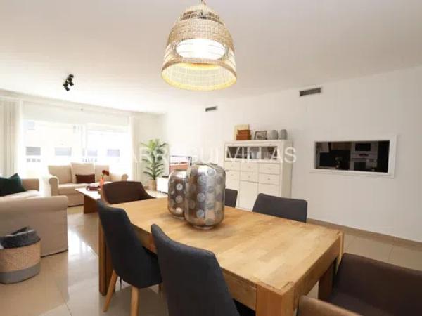 Apartment for sale in  Calle Pintor Llorens, Denia photo 2
