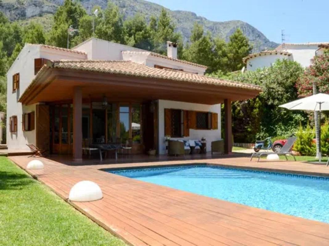 Properties for sale and rent in Spain photo 1
