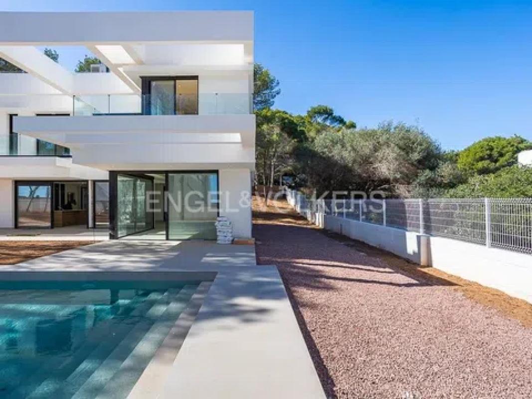 Propiedades en venta y alquiler en España photo 2