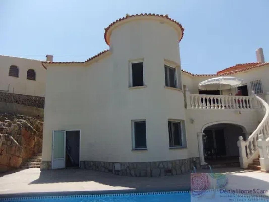 Properties for sale and rent in Spain photo 4