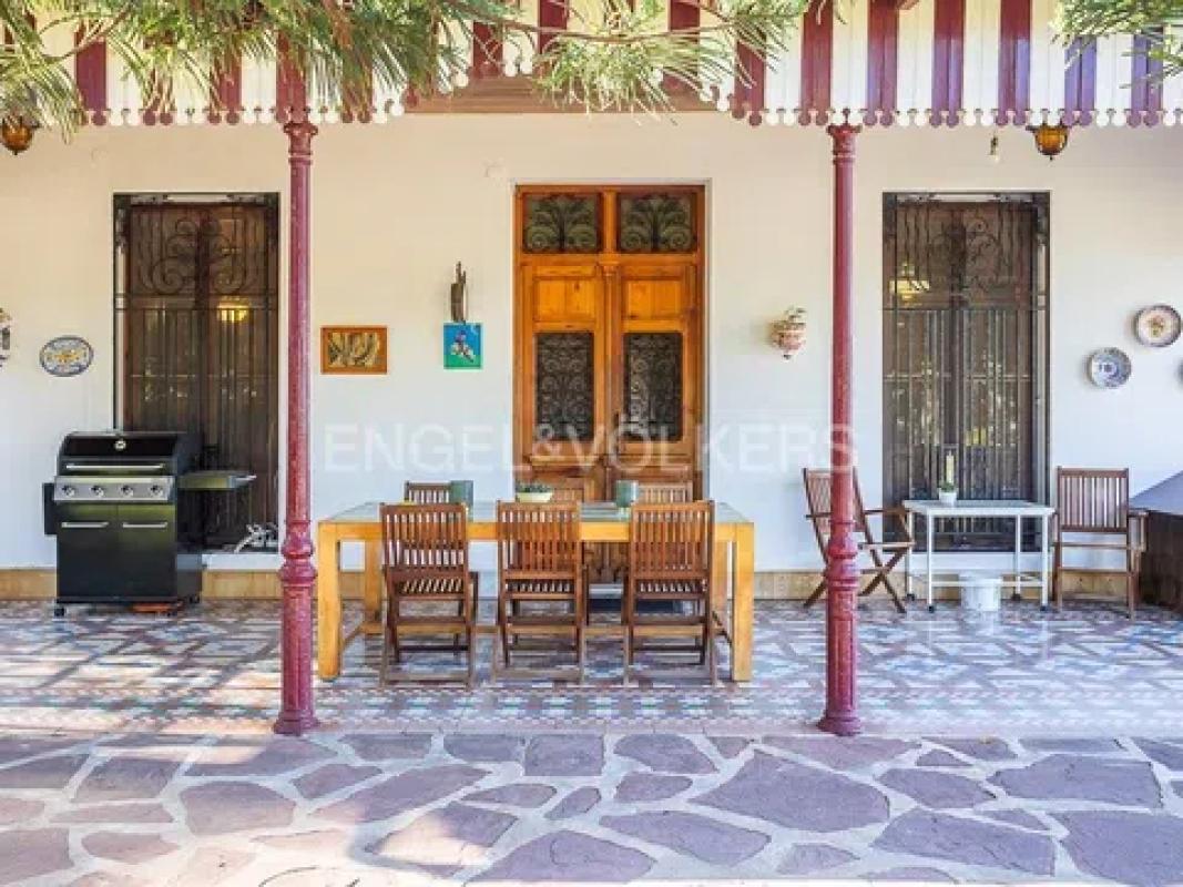 Properties for sale and rent in Spain photo 3