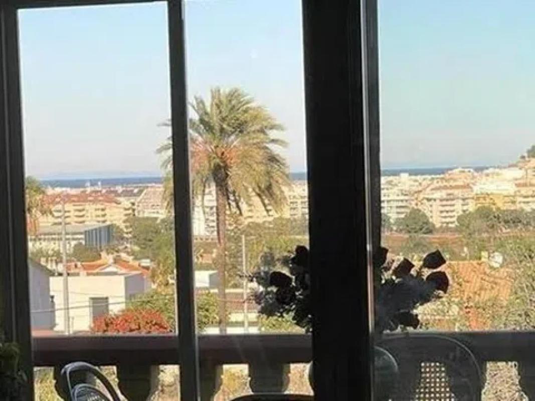 Propiedades en venta y alquiler en España photo 2