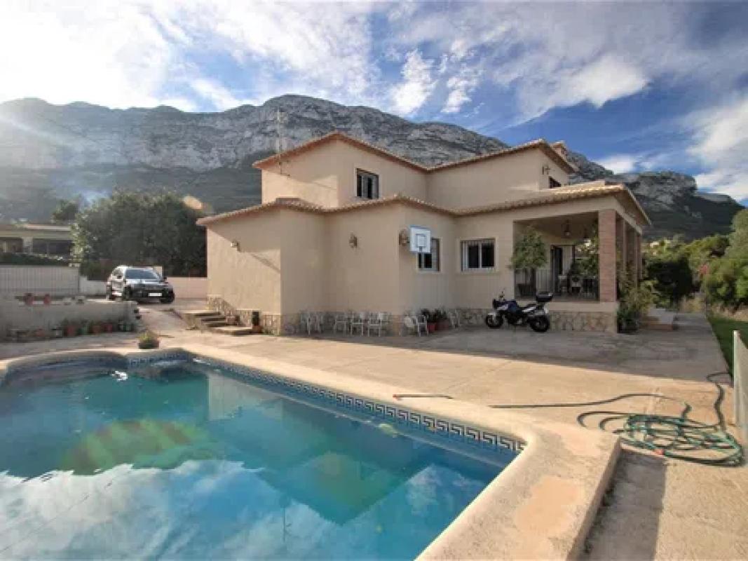 Properties for sale and rent in Spain photo 4