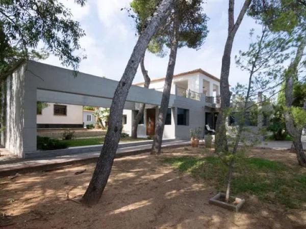 Chalet independiente en venta en  Les Rotes/Las Rotas, Denia photo 1