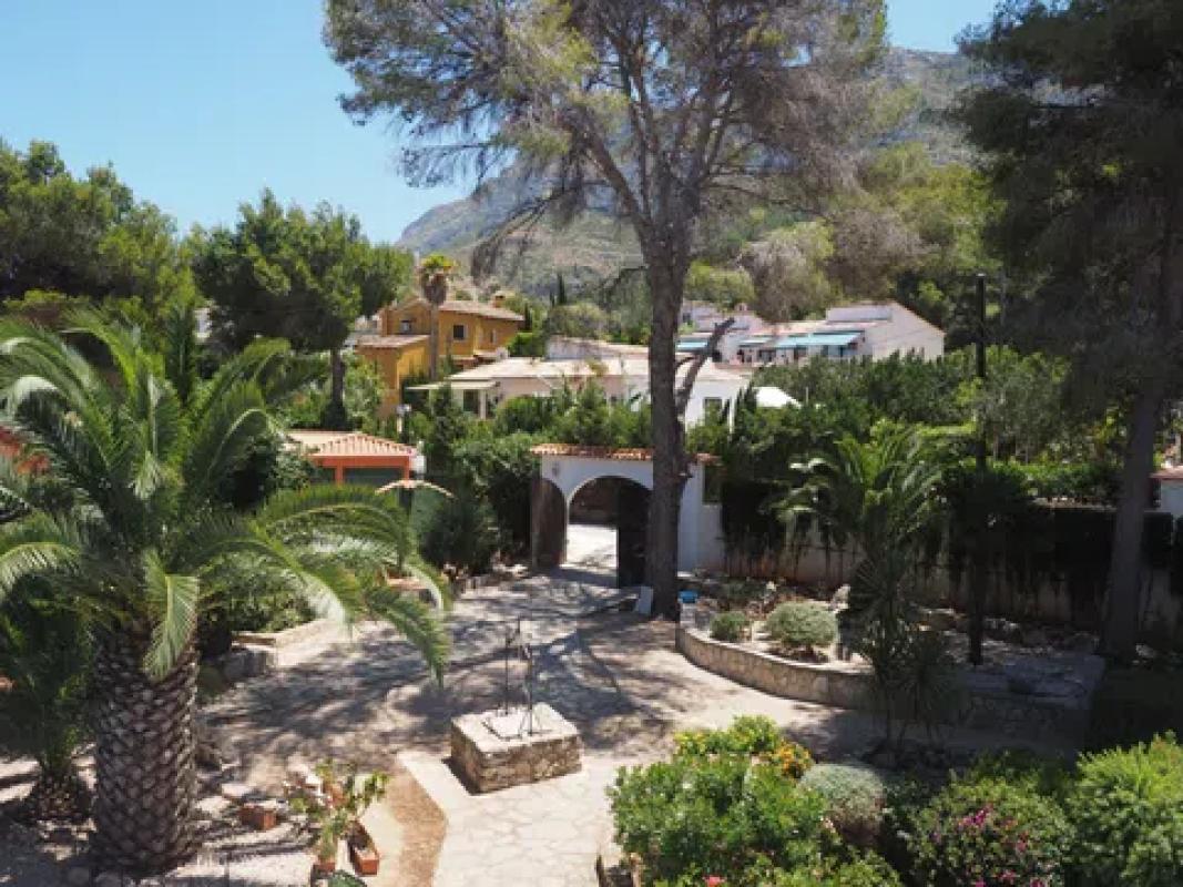 Properties for sale and rent in Spain photo 4