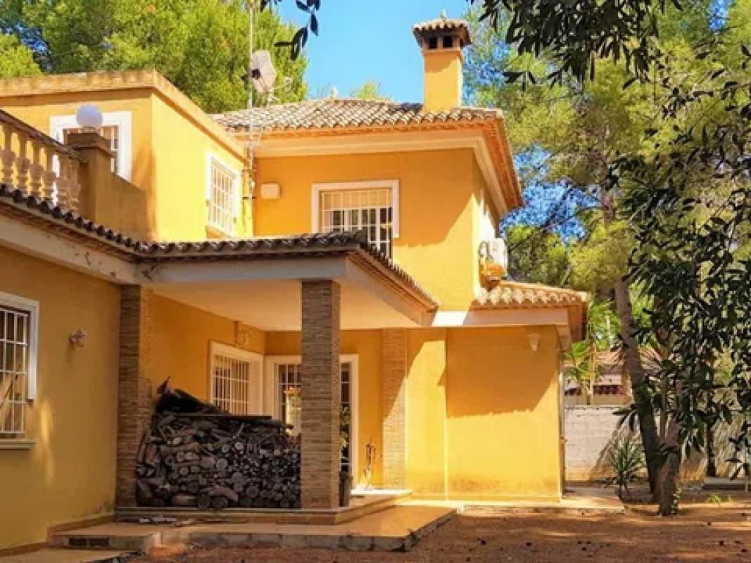 Sale of independent chalet in Les Rotes/Las Rotas, Denia
photo 1