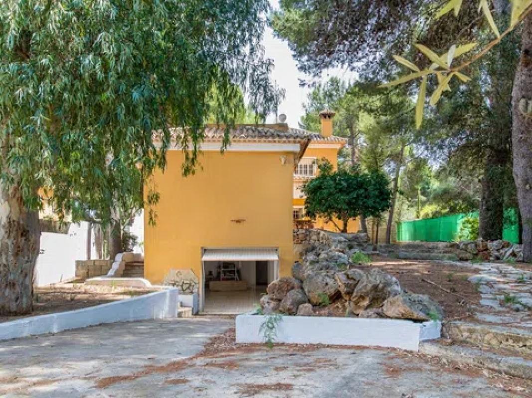 Sale of independent chalet in Les Rotes/Las Rotas, Denia
photo 2