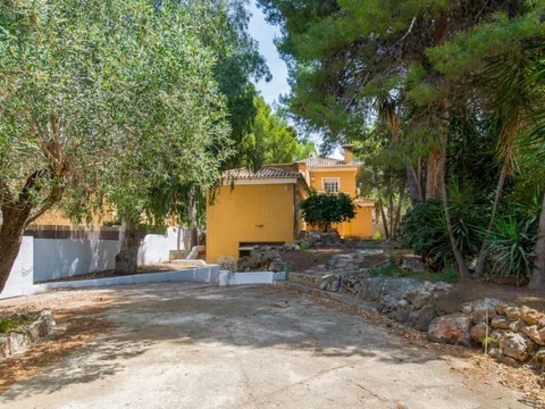 Sale of independent chalet in Les Rotes/Las Rotas, Denia
photo 3
