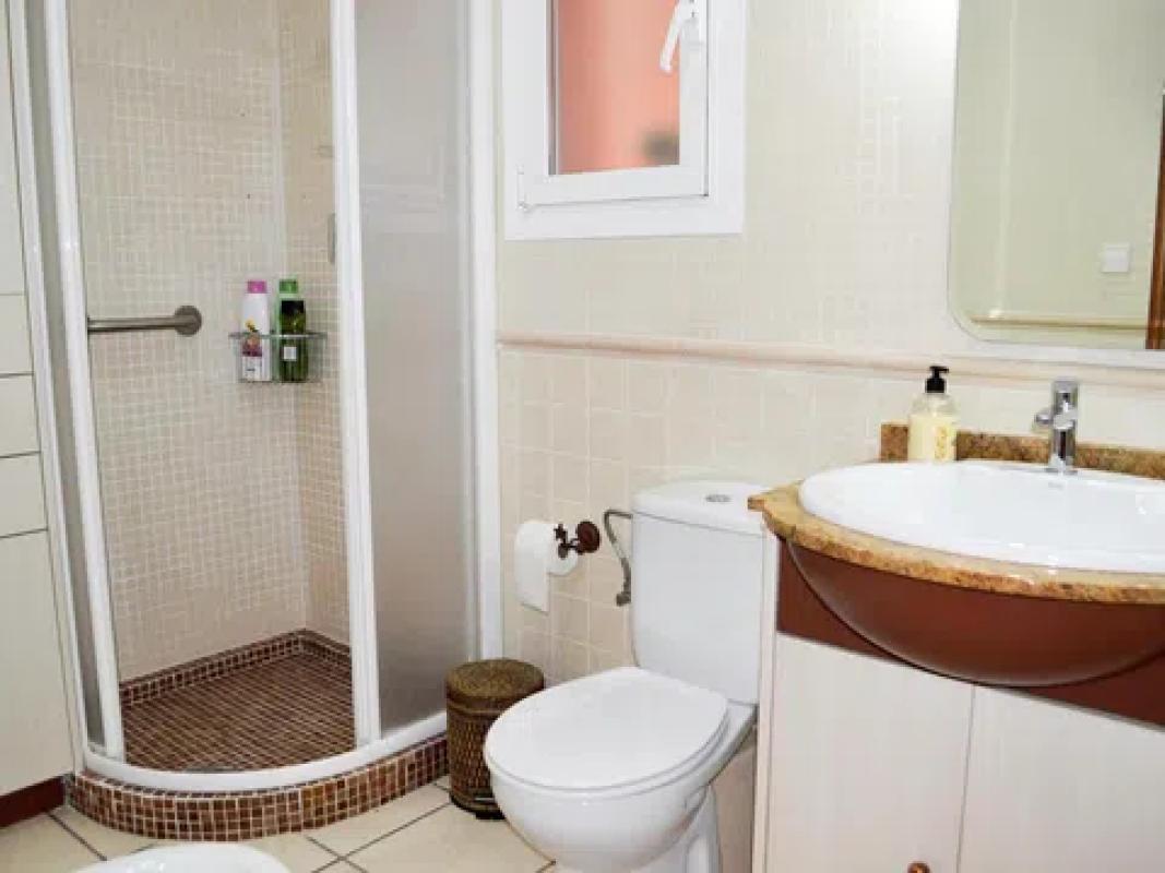 Propiedades en venta y alquiler en España photo 2