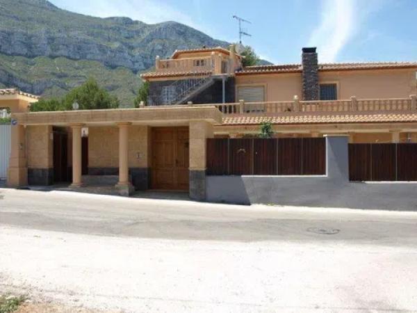 Casa independiente en calle Corral de Calafat photo 1