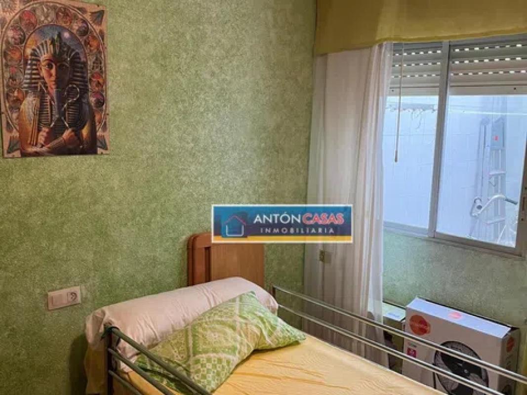 Продажа квартиры на Barrio Carolinas Altas, Аликанте / Алакант
 photo 2
