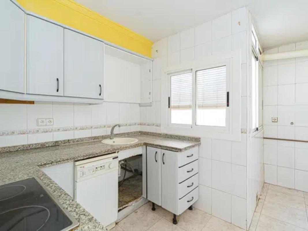 Venta de piso en Calle Montero Ríos, Alicante / Alacant
photo 4
