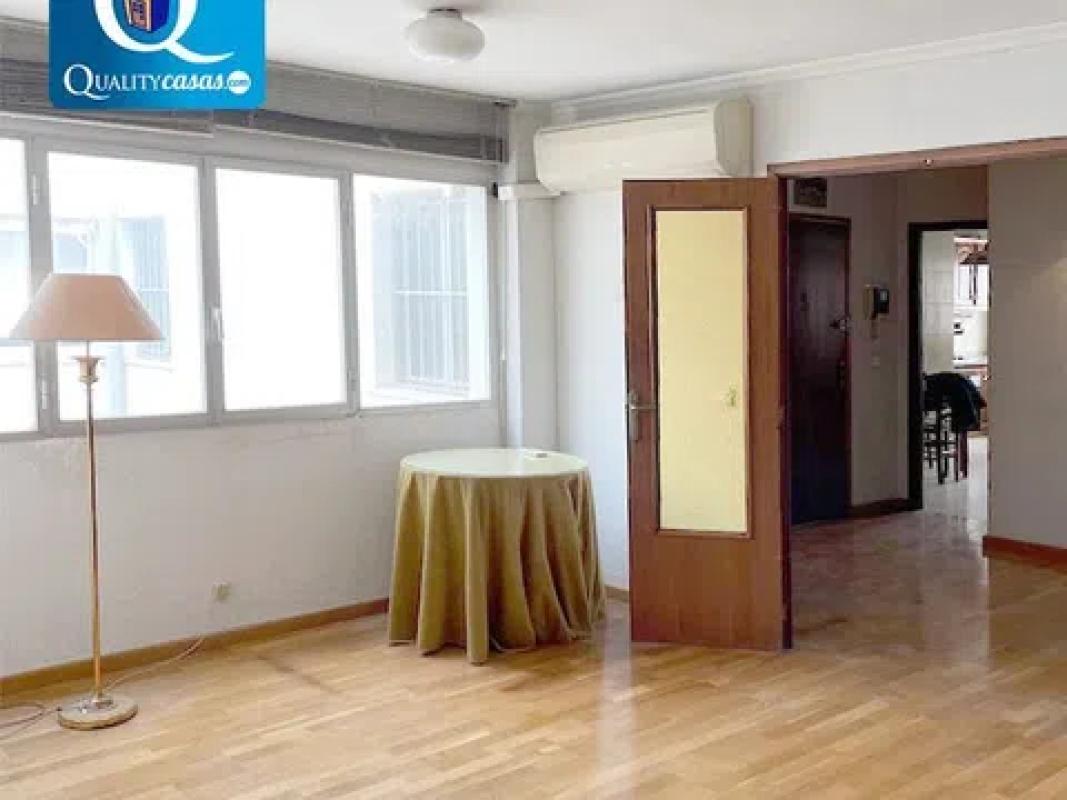 Venta de piso en Barrio Ensanche-Diputación, Alicante / Alacant
 photo 4