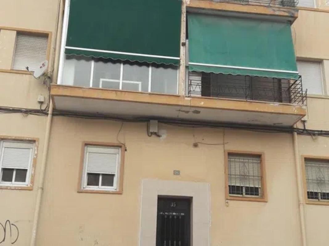 Venta de piso en Calle d'Algol, Alicante / Alacant
photo 1