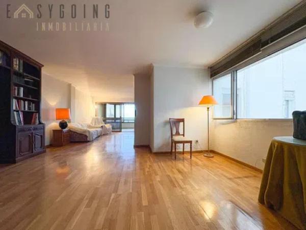 Penthouse for sale in  Avenida de Loring, Alicante / Alacant photo 1