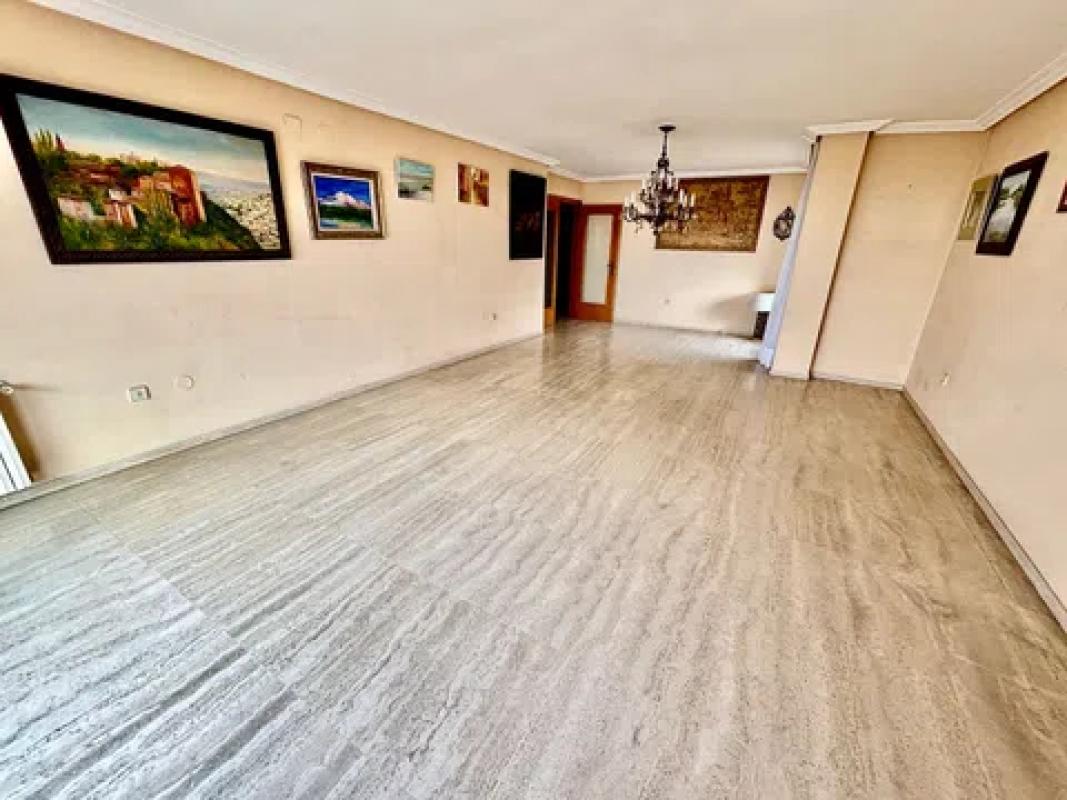 Venta de piso en Avenida Oscar Espla, Alicante / Alacant
 photo 3