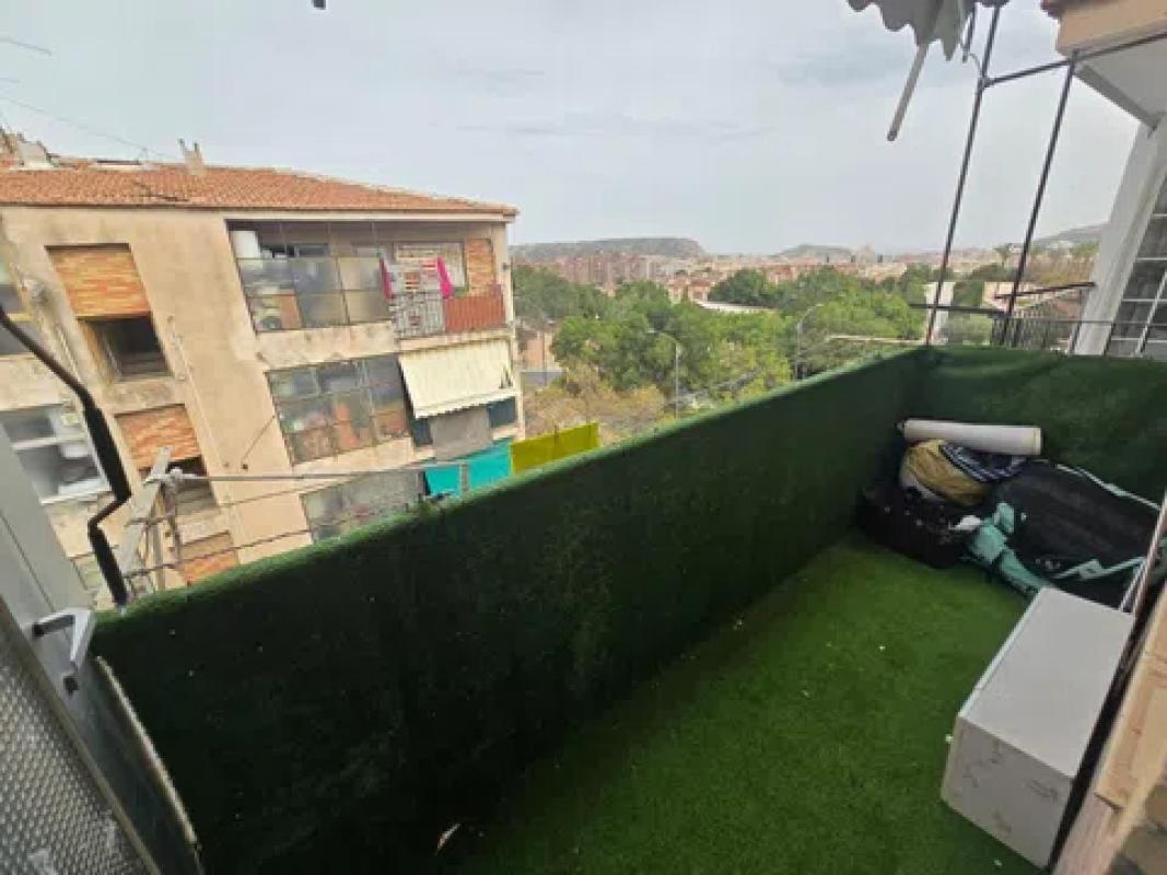 Venta de piso en Calle de la Metista, Alicante / Alacant
photo 1