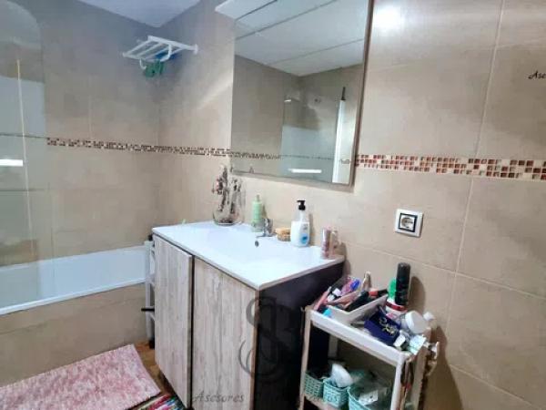 Apartment for sale in  Calle Enric Valor, Alicante / Alacant photo 2