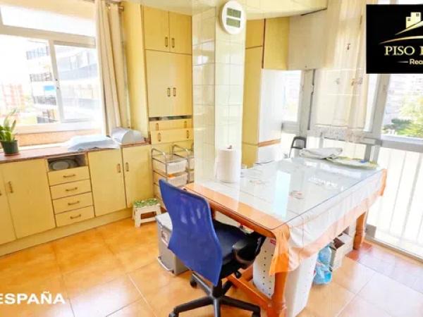 Apartment for sale in  Avenida de Niza, Alicante / Alacant photo 1