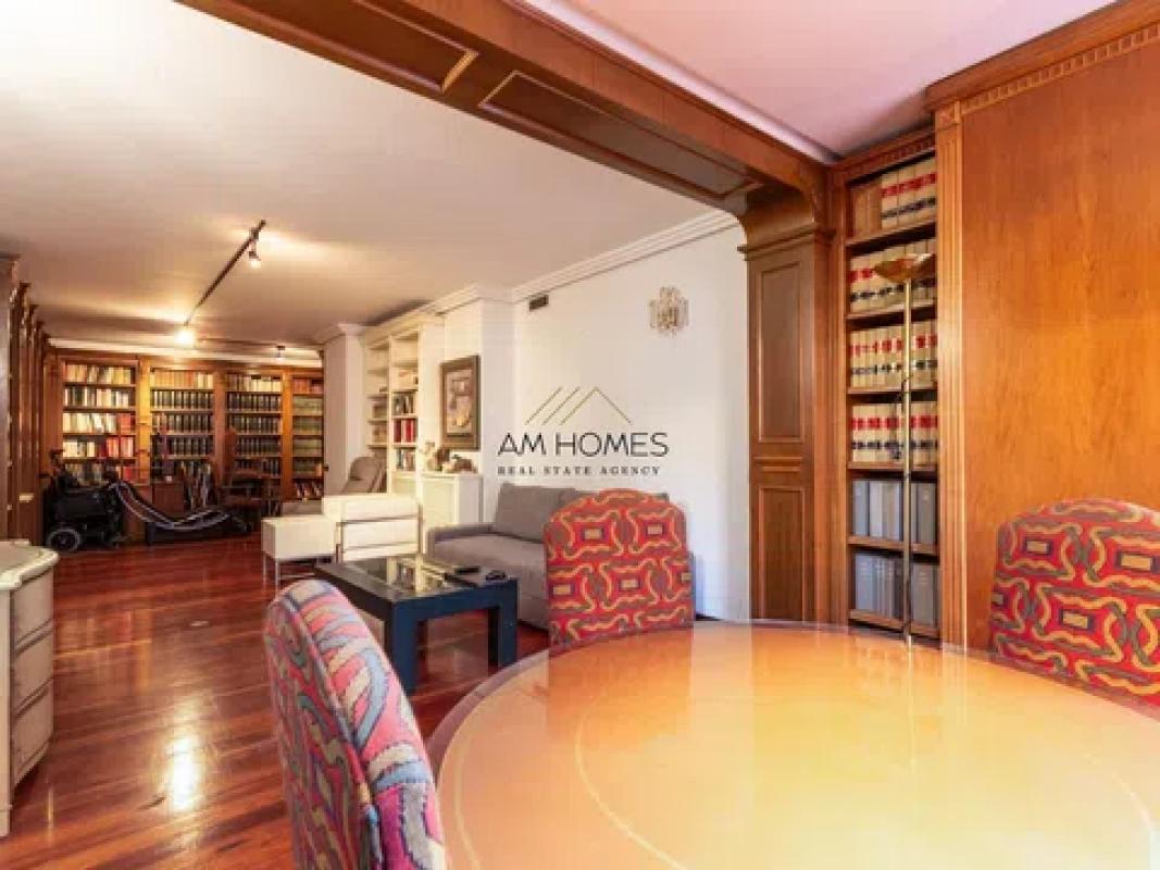 Venta de piso en Barrio Casco Histórico-Santa Cruz, Alicante / Alacant
photo 3