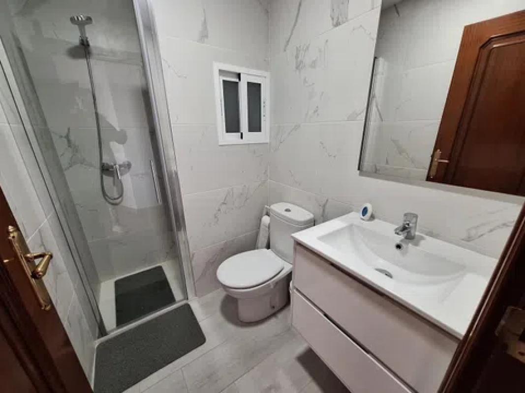 Venta de piso en Calle General Lacy, Alicante / Alacant
photo 5