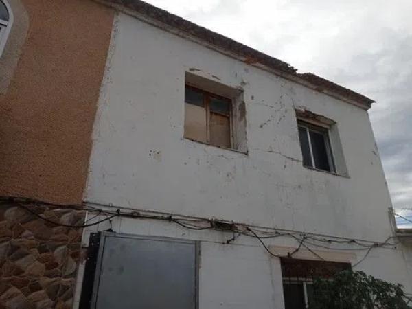 Chalet pareado en calle San José de Calasanz photo
