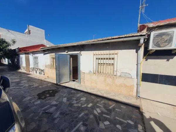 Chalet pareado en calle Santa Teresa thumbnail 2