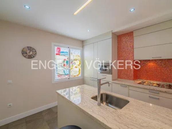 Penthouse na sprzedaż w  Avenida Juan Bautista Lafora, 8, Alicante / Alacant photo 1
