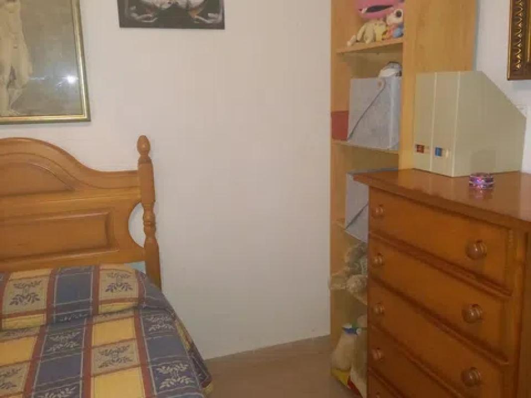 Sprzedaż mieszkania w Calle Benasau, 50, Alicante / Alacant
photo 2